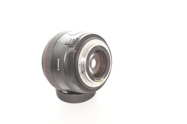 Canon EF 50mm f1.2 L with hood ES-78