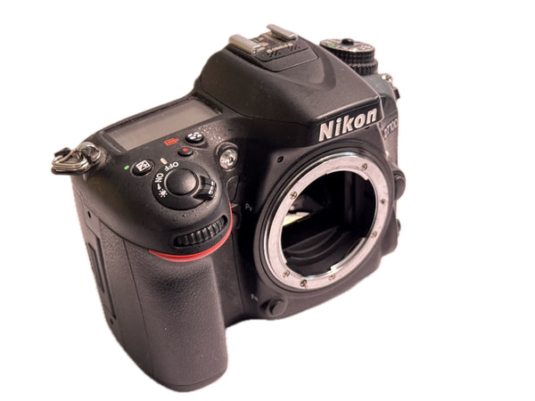 Nikon D7100