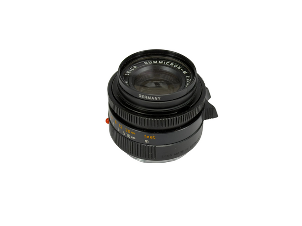 Leica 35mm f2 Summicron ASPH 11673 with hood 12526 A42