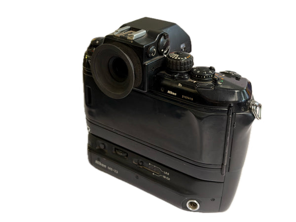 Nikon F4 with MB-23