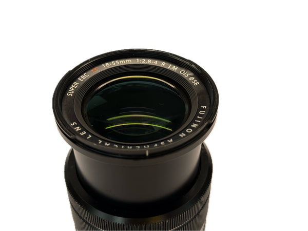 Fuji XF 18-55mm f2.8-4 R LM OIS with hood