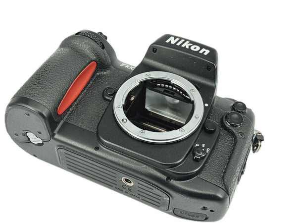Nikon F100