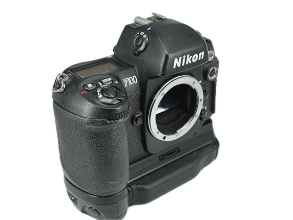 Nikon F100 with MB-15