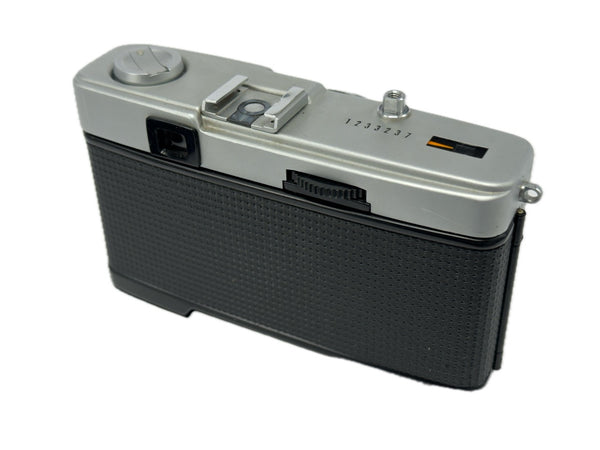 Olympus Trip 35 Silver - Cl'a and new light seals October 2025