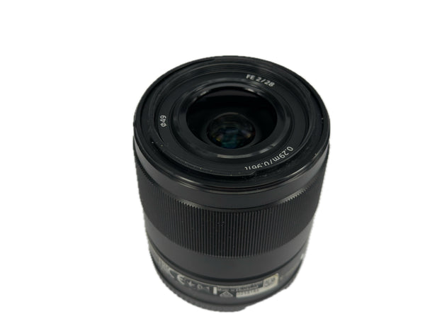 Sony FE 28mm f2 with hood