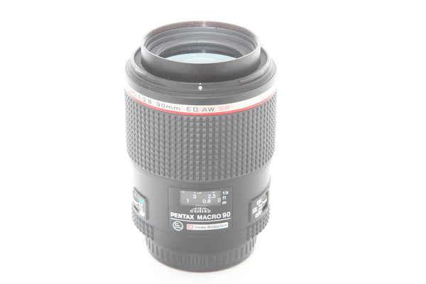 Pentax 645 90mm f2.8 HD Pentax-DFA Macro ED AW SR with hood