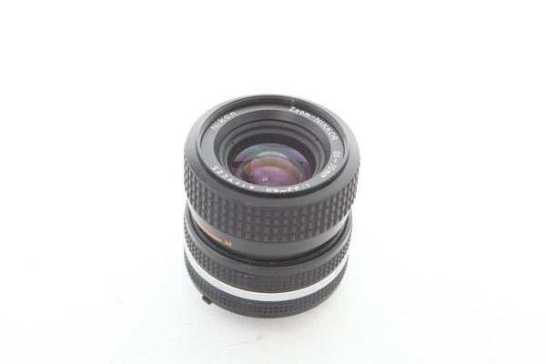 Nikon 35-70mm f3.3-4.5 Zoom-Nikkor Ai-s