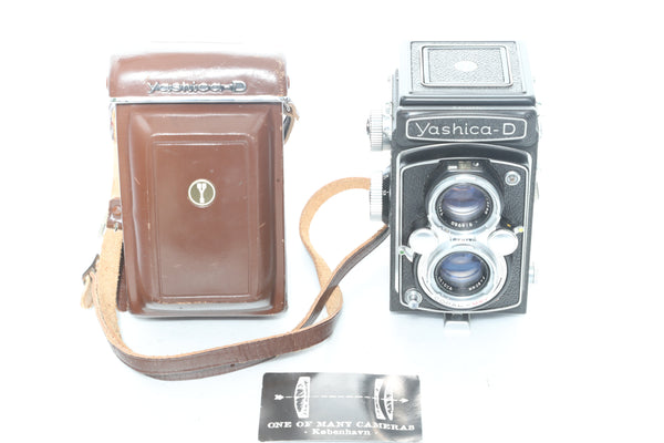 Yashica-D with case