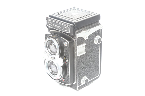 Yashica-D with case