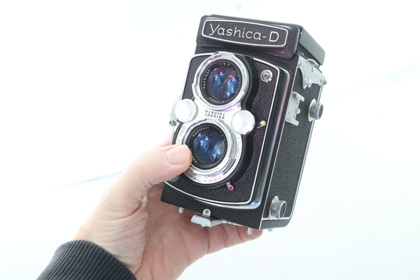 Yashica-D with case