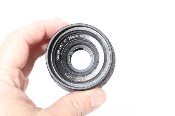 Fujifilm XF 35mm f2 R WR Super EBC Black with hood