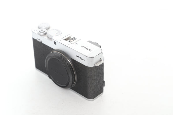 Fujifilm X-E4 Chrome