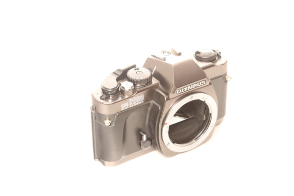 Olympus OM 2000