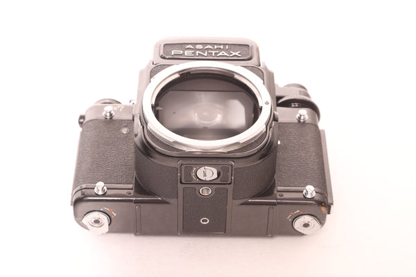 Pentax 6x7 with TTL Prism Finder - cl'a and new light seals January 2025