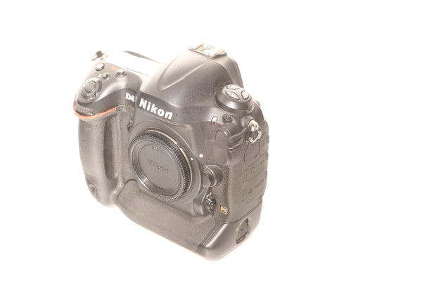 Nikon D4