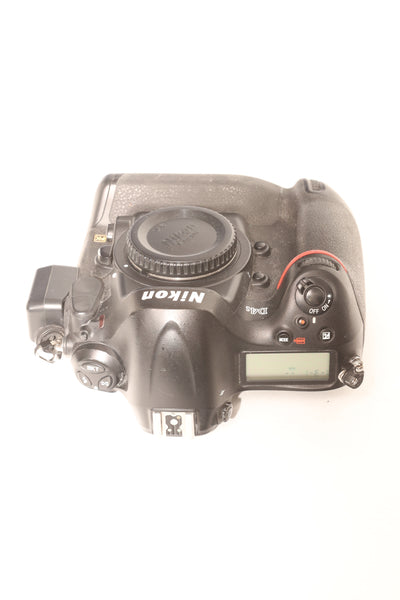 Nikon D4S with WT-5 Wireless Transmitter