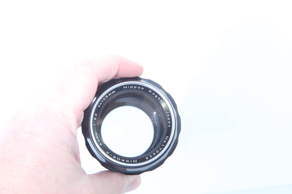 Nikon 105mm f2.5 Nikkor-P Auto