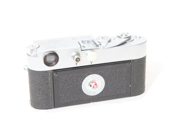 Leica M2 with Quickload - cl'a December 2024