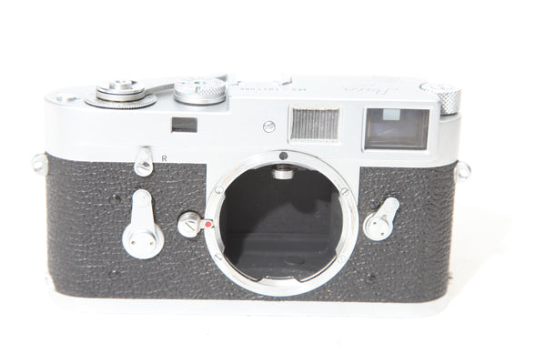 Leica M2 with Quickload - cl'a December 2024