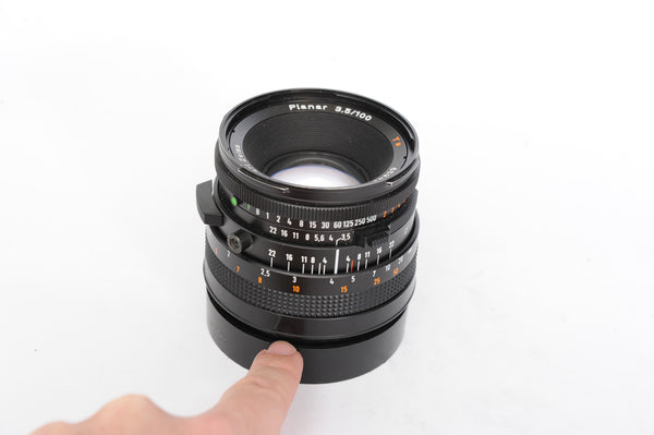 Hasselblad 100mm f3.5 Zeiss Planar CF T* - cl'a January 2023